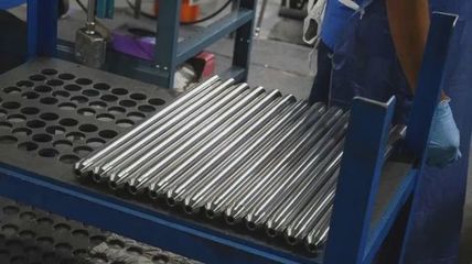 枪管为什么不能铸造,非要用铁棒钻出来?