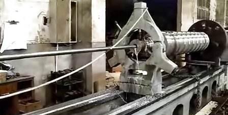 枪管为什么要用铁棒钻出来,直接铸造不是更好?涨知识!